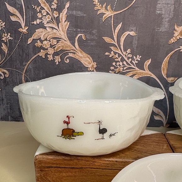 Vintage Anchor Hocking Fire King Bowls BC Comics Johnny Hart Dinosaur Set Of 3 - Picture 8 of 14